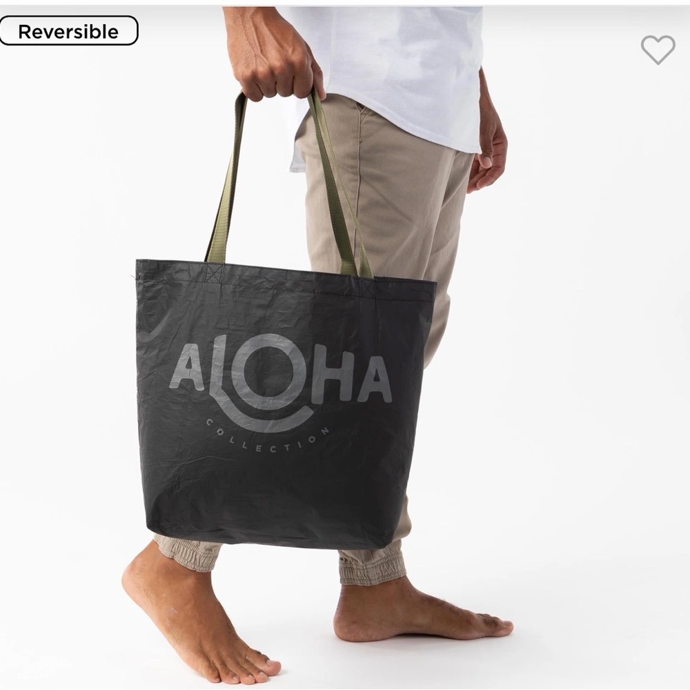 ALOHA Collection Black Reversible Tote Bag - Waikiki Seal